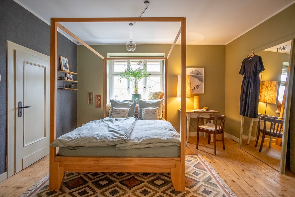 Location Schlafzimmer. Hier finden regelmäßig Shootings für zum Beispiel Bettenfirmen statt